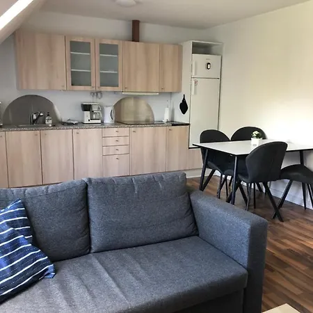 לינה וארוחת בוקר Holmegaarden B & B-k