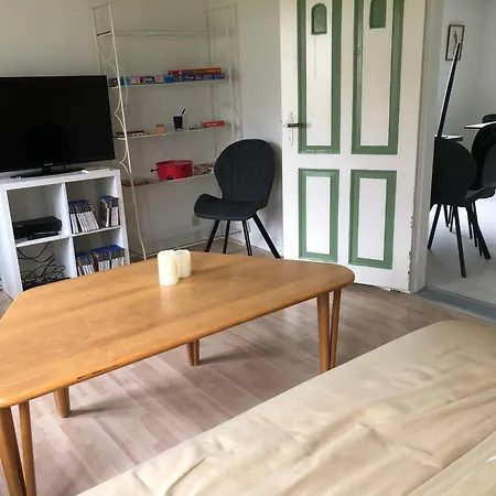 לינה וארוחת בוקר Holmegaarden B & B-k 3*