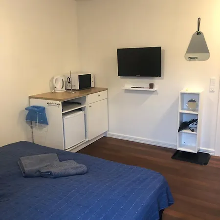 Holmegaarden B & B-k לינה וארוחת בוקר 3*