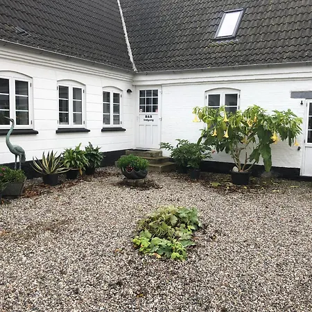 Holmegaarden Bed & Breakfast Bed & Breakfast 3*