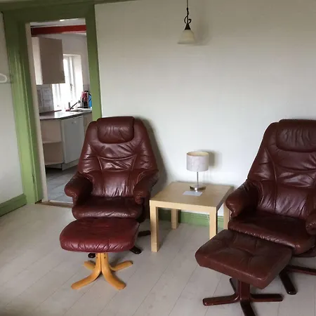 לינה וארוחת בוקר Holmegaarden B & B-k 3*