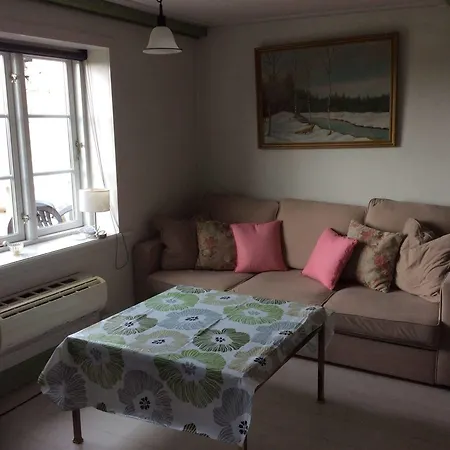 Holmegaarden Bed & Breakfast