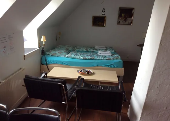 Holmegaarden B & B-k Bed and breakfast